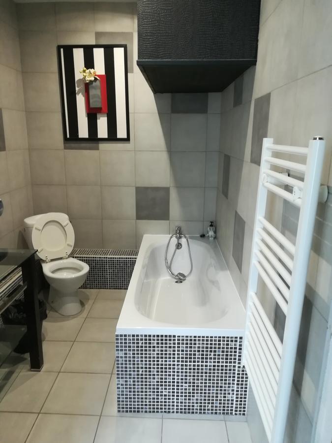 Guest house Itsara Suites *